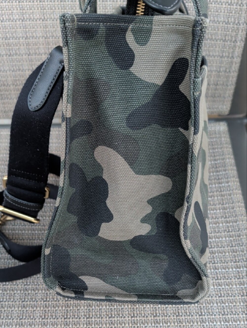 Coach Medium Camo Canvas Cargo Tote (CY845) EUC - Picture 4 of 9